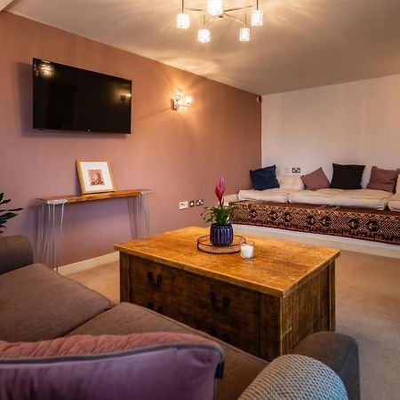 Lux Duplex Apartment 19Th Century Chapel Wakefield Centre Extérieur photo